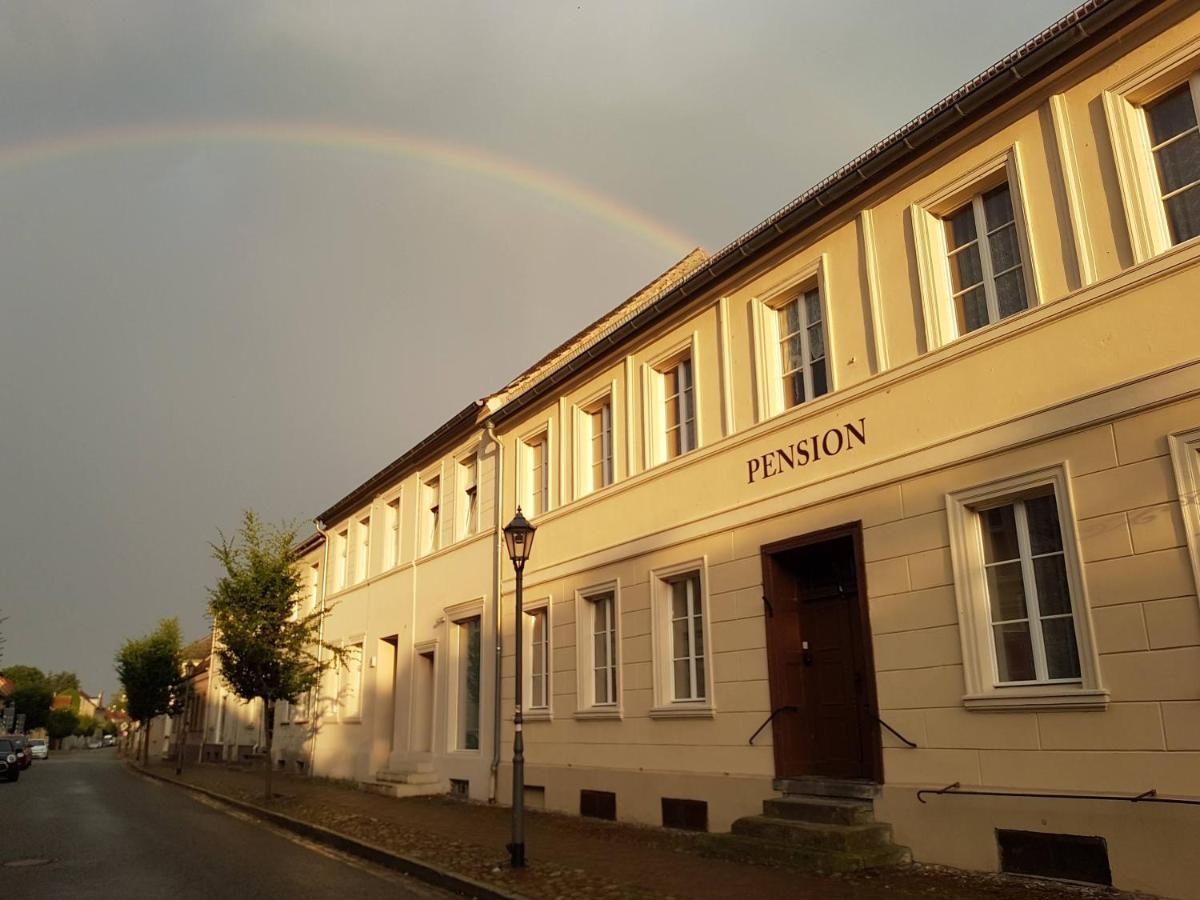 Alte Lebkuchenfabrik Bed & Breakfast Kremmen Bagian luar foto