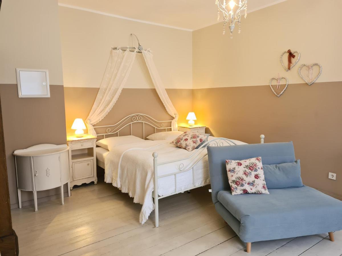 Alte Lebkuchenfabrik Bed & Breakfast Kremmen Bagian luar foto