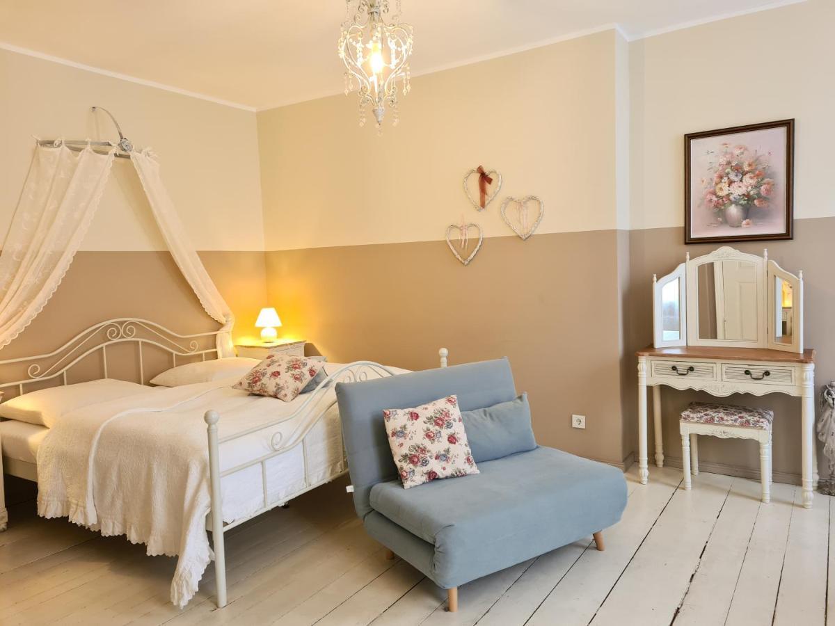 Alte Lebkuchenfabrik Bed & Breakfast Kremmen Bagian luar foto